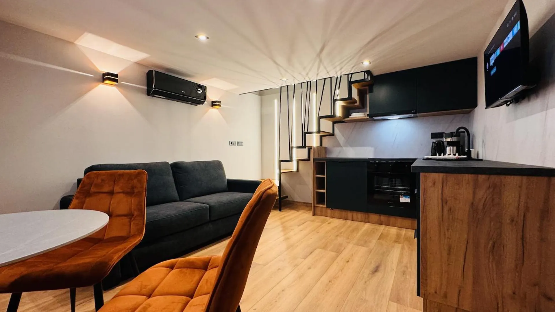 G15 City Centre Stylish Flat Budapest Apartment