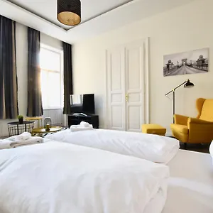 Standard By Hi5 - Dessewffy 39 Apartamento